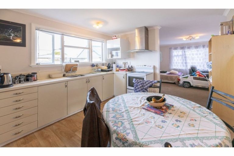 Photo of property in 8 Pandora Street, North New Brighton, Christchurch, 8083