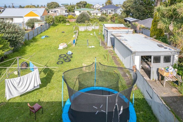 Photo of property in 125 Cornfoot Street, Castlecliff, Whanganui, 4501