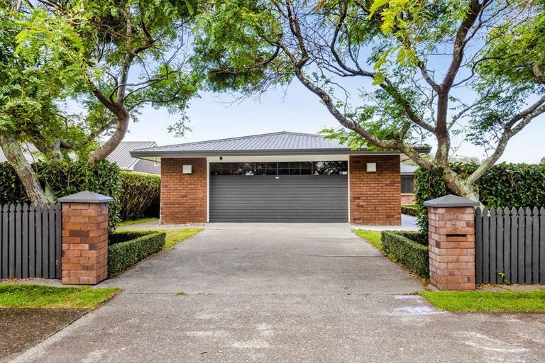 Photo of property in 74 Rata Street, Hawera, 4610