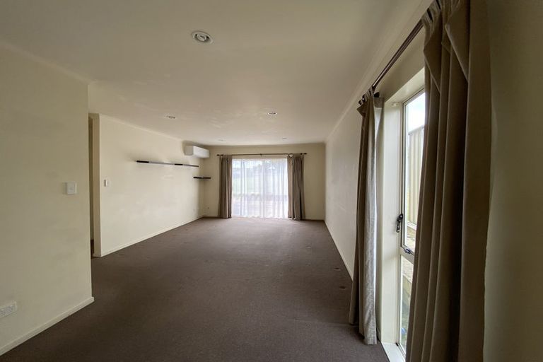 Photo of property in 11 Serenity Place, Otara, Auckland, 2023
