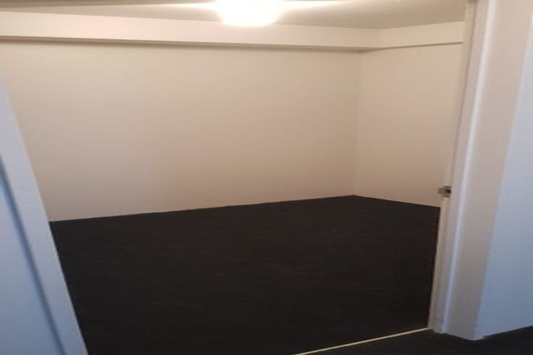 Photo of property in 8 Torrens Terrace, Mount Cook, Wellington, 6011