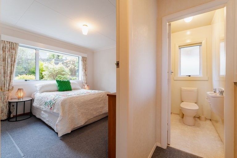 Photo of property in 8 Jason Street, Helensburgh, Dunedin, 9010