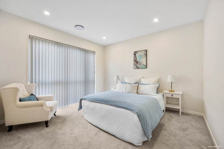 Photo of property in 12a Sheridan Drive, New Lynn, Auckland, 0600