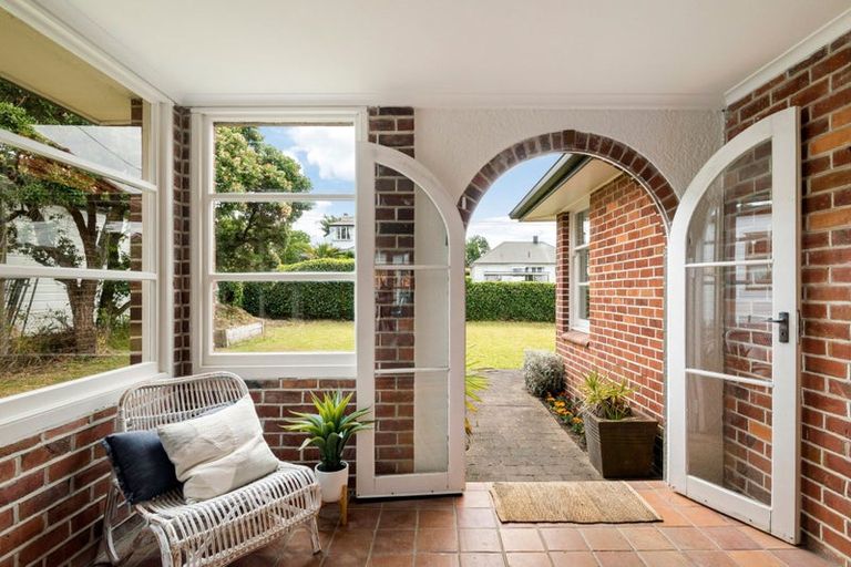 Photo of property in 31 Norwood Road, Bayswater, Auckland, 0622