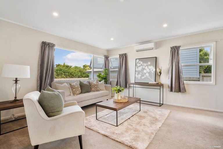 Photo of property in 10 Kaikoura Street, Henderson, Auckland, 0612