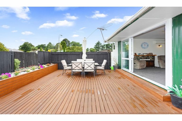 Photo of property in 19 Kathleen Crescent, Hornby, Christchurch, 8042
