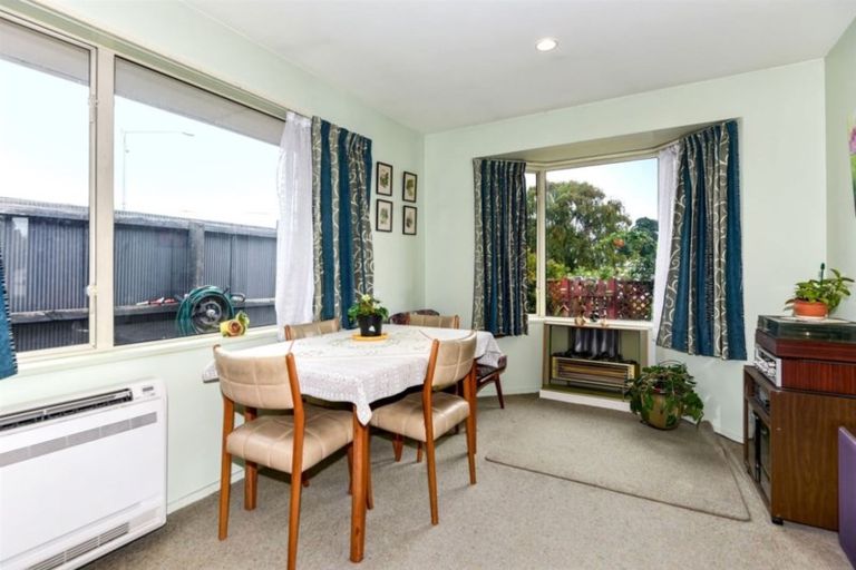 Photo of property in 1/198a Wainoni Road, Avondale, Christchurch, 8061