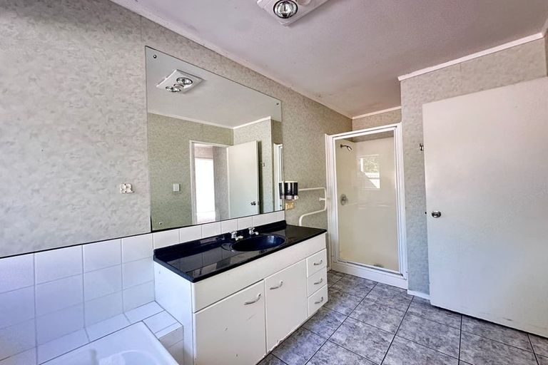 Photo of property in 14 Crail Court, Totara Heights, Auckland, 2105