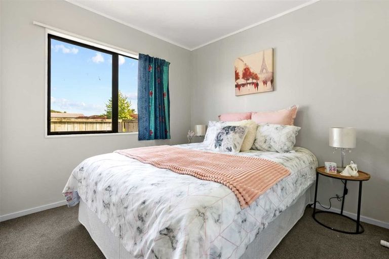 Photo of property in 1/16 Clarice Place, Takanini, 2112