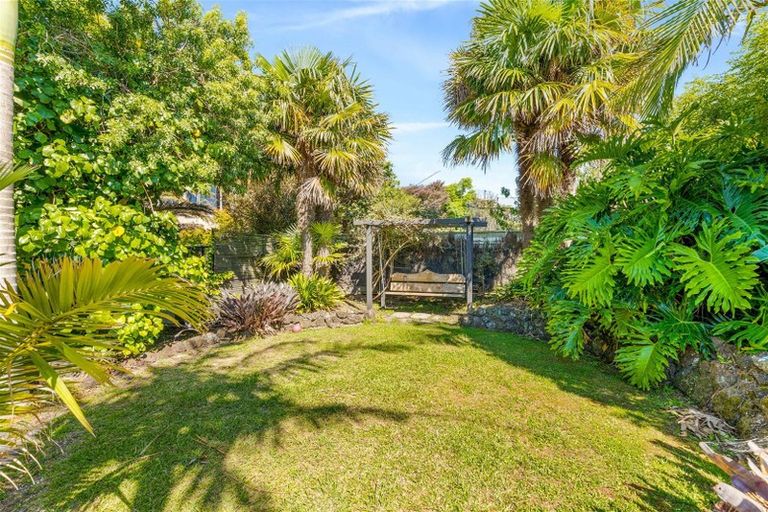 Photo of property in 30 Churchill Road, Murrays Bay, Auckland, 0630