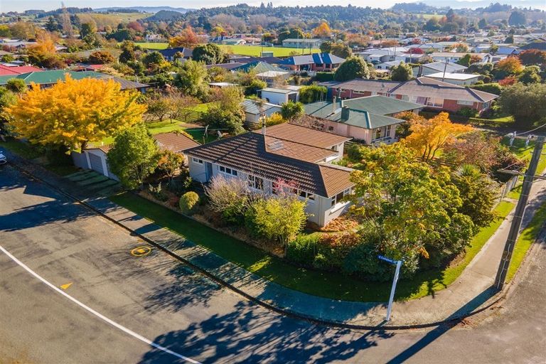 Photo of property in 53 Campbell Street, Geraldine, 7930