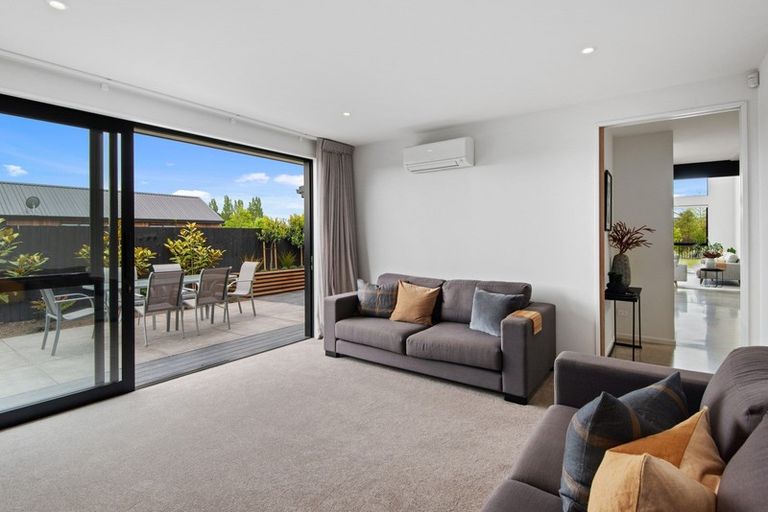 Photo of property in 21 Karere Avenue, Marshland, Christchurch, 8083