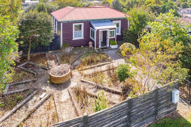 Photo of property in 26 Hussey Street, Waverley, 4510