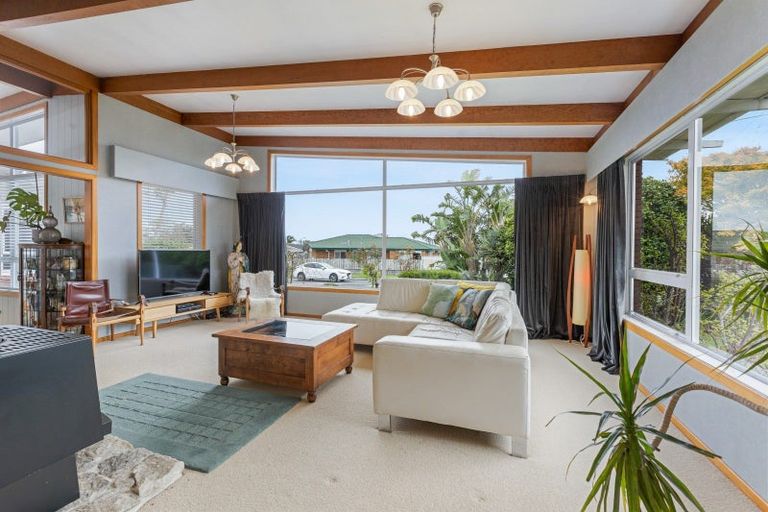 Photo of property in 216 Mangorei Road, Merrilands, New Plymouth, 4312