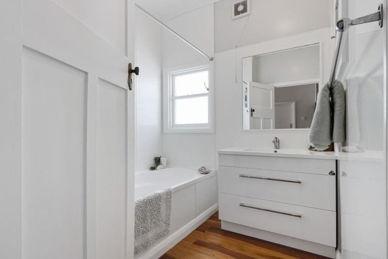 Photo of property in 7 Ferguson Avenue, Westshore, Napier, 4110