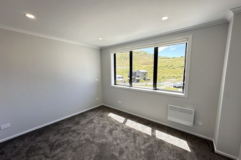 Photo of property in 30 Bee Lane, Whitby, Porirua, 5024