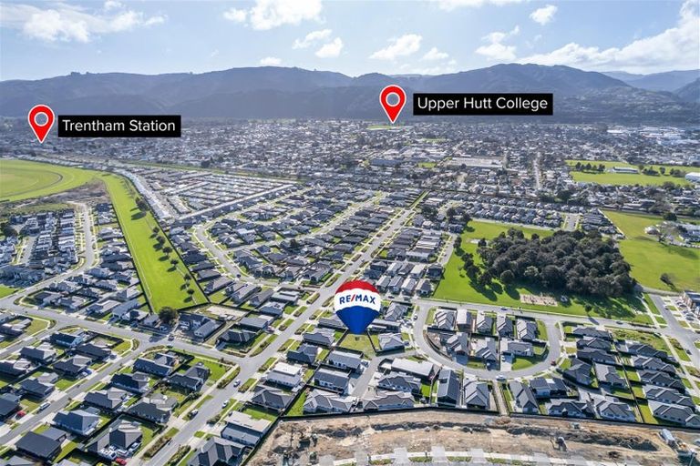 Photo of property in 4 Mcmillan Lane, Wallaceville, Upper Hutt, 5018
