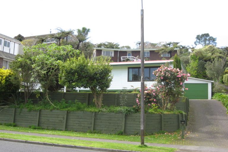 Photo of property in 85 Poplar Grove, Whalers Gate, New Plymouth, 4310