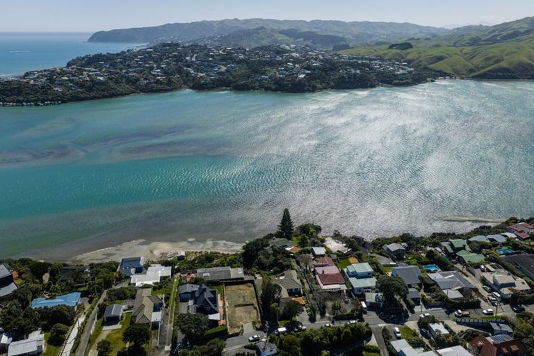 Photo of property in 1/53 Seaview Road, Glenfield, Auckland, 0629