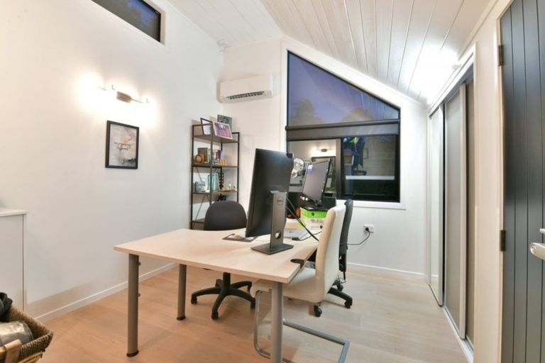 Photo of property in 254 Wade River Road, Wade Heads, Whangaparaoa, 0932