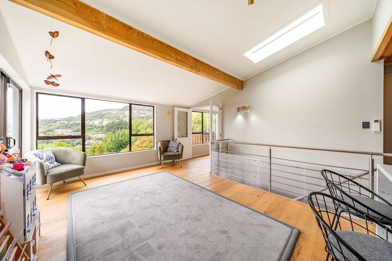 Photo of property in 33 Oak Avenue, Paremata, Porirua, 5024