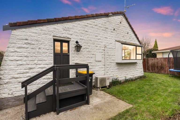 Photo of property in 1/40b Chipping Lane, Redwood, Christchurch, 8051