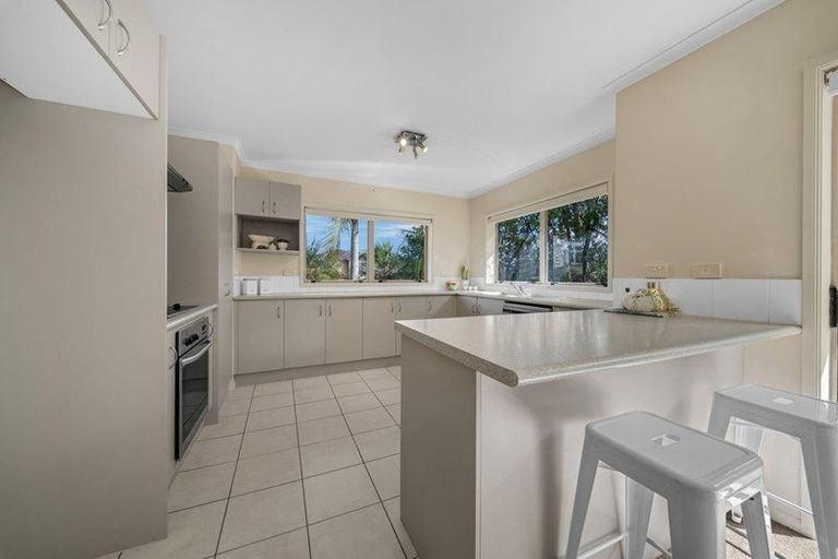 Photo of property in 6 Luna Place, Henderson, Auckland, 0612
