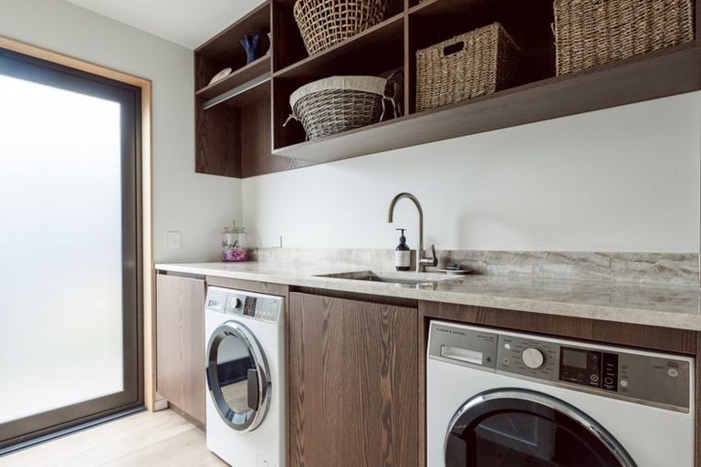 Photo of property in 20 Gilbert Street, New Plymouth, 4310