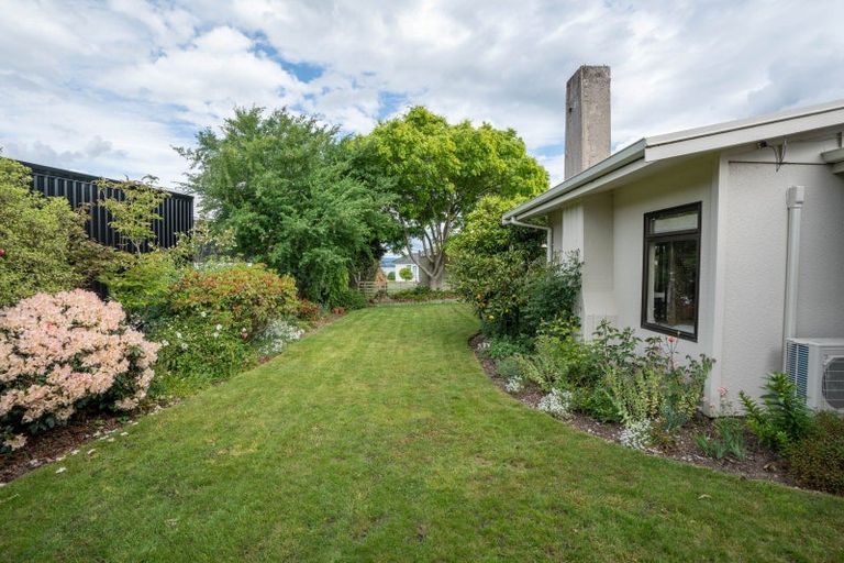 Photo of property in 1/5 Dorothy Drive, Acacia Bay, Taupo, 3330