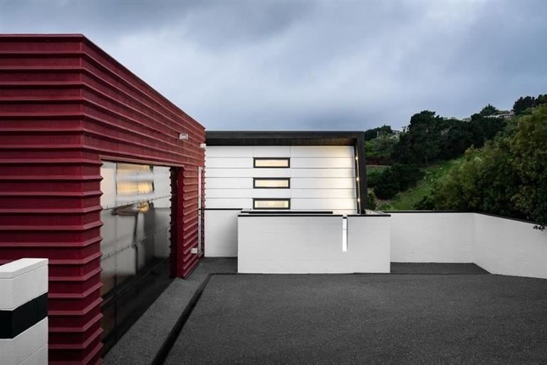 Photo of property in 6 Craigieburn Lane, Mount Pleasant, Christchurch, 8081