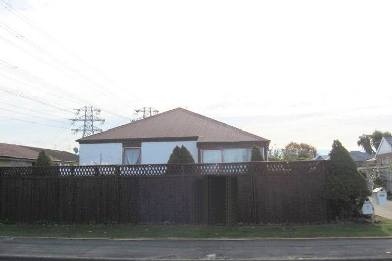 Photo of property in 19a Takaro Avenue, Sockburn, Christchurch, 8042