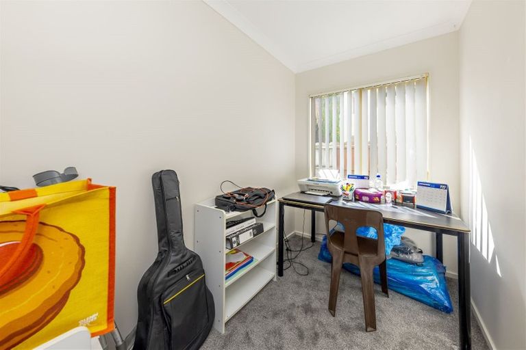 Photo of property in 7a Andover Way, Goodwood Heights, Auckland, 2105