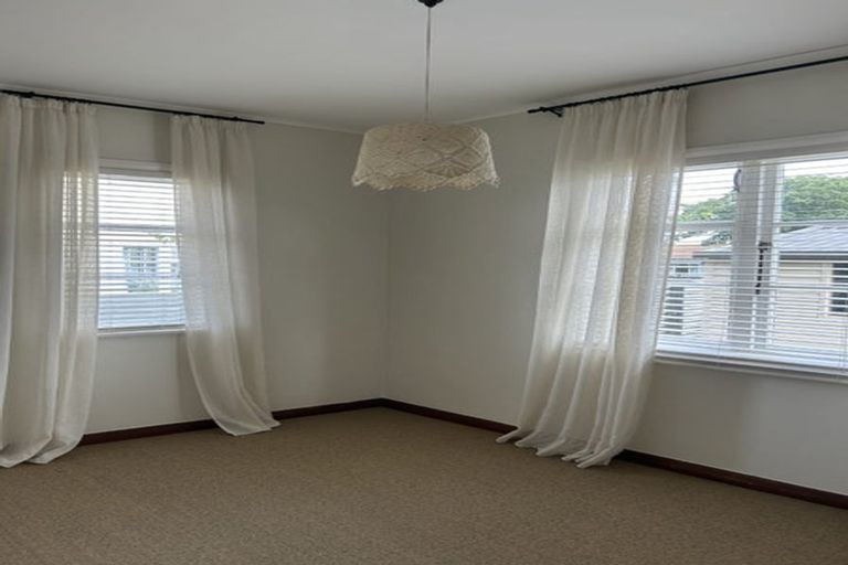 Photo of property in 530 Featherston Street, Roslyn, Palmerston North, 4414