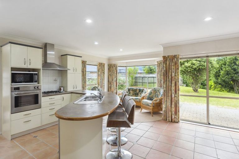 Photo of property in 25 Crown Hill, Paraparaumu, 5032