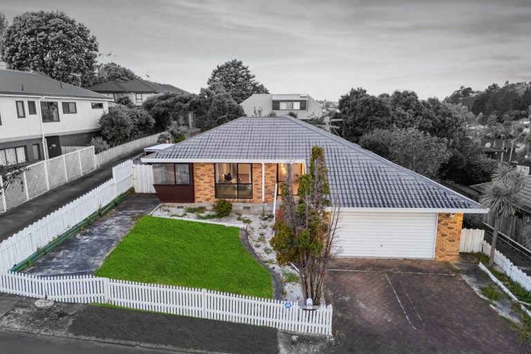 Photo of property in 40 Pigeon Mountain Road, Half Moon Bay, Auckland, 2012