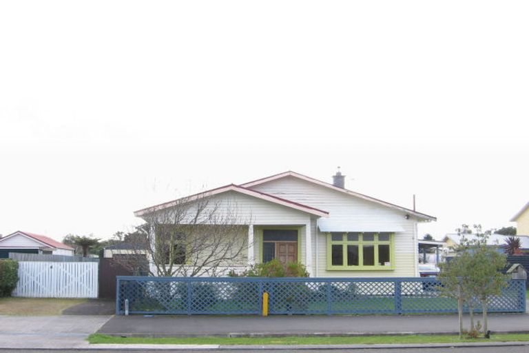 Photo of property in 1/39 Frederick Street, Terrace End, Palmerston North, 4410