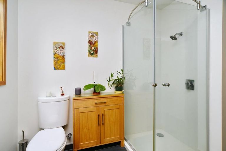 Photo of property in 1/5 Winters Road, Redwood, Christchurch, 8051