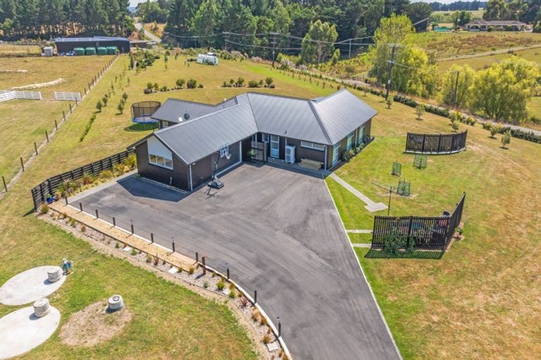 Photo of property in 541 Stoney Creek Road, Kelvin Grove, Palmerston North, 4470