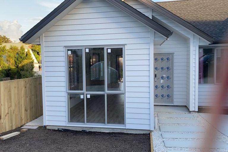 Photo of property in 4 Han Court, Glen Eden, Auckland, 0602