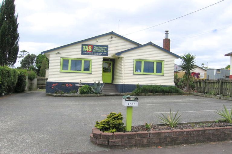 Photo of property in 1/4011 Great North Road, Glen Eden, Auckland, 0602