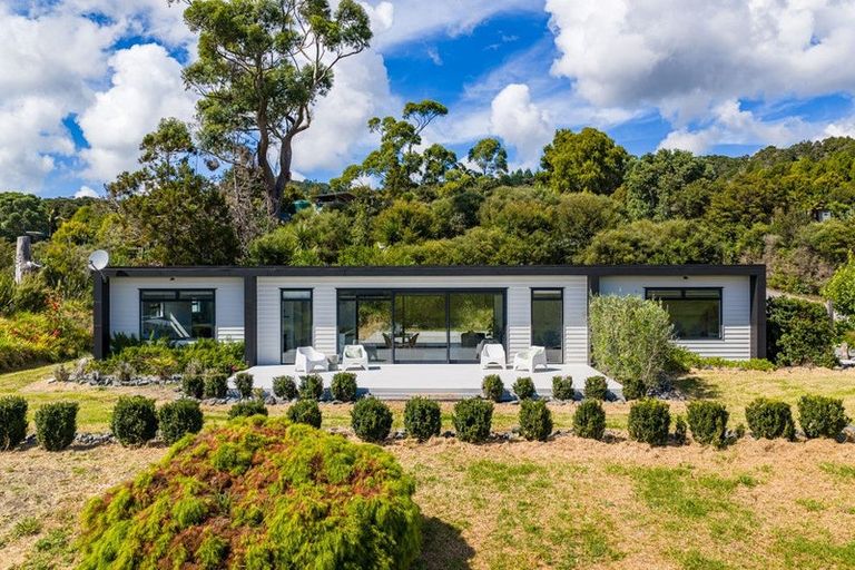 Photo of property in 77 Wairimu Way, Waipu, 0582