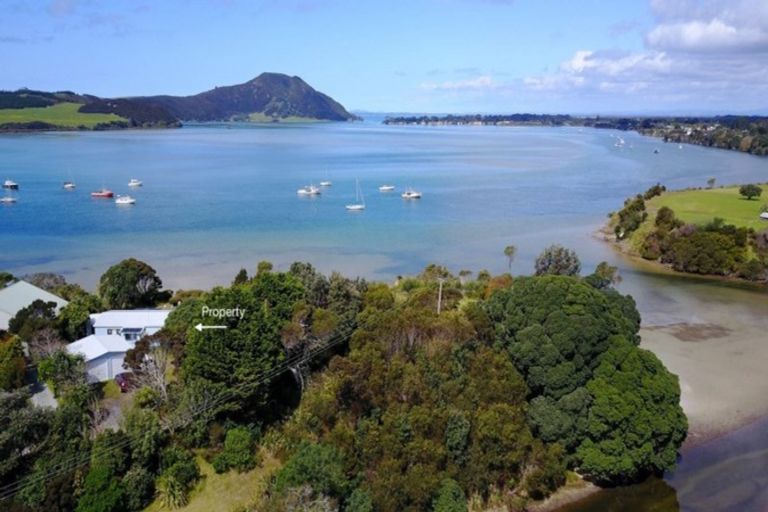 Photo of property in 4 Harbour View Road, Pukenui, 0484