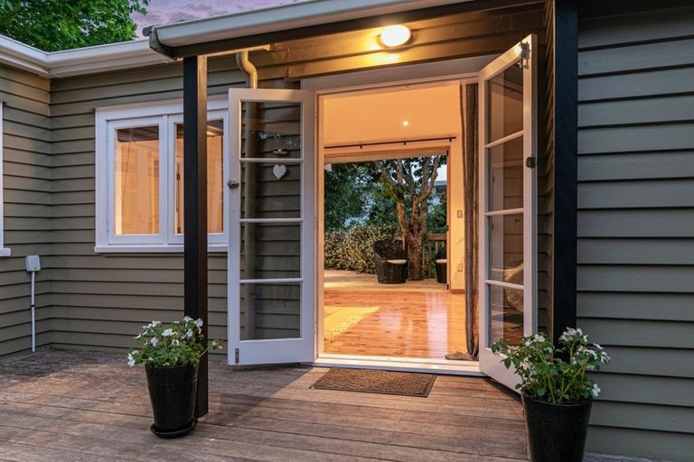 Photo of property in 7 Tipau Street, Torbay, Auckland, 0630