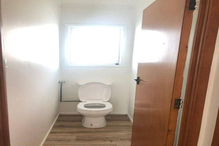 Photo of property in 9 Markham Place, Bucklands Beach, Auckland, 2012