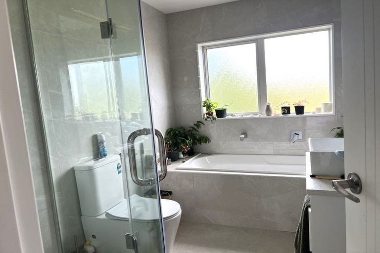 Photo of property in 151 Tiriwa Drive, Massey, Auckland, 0614