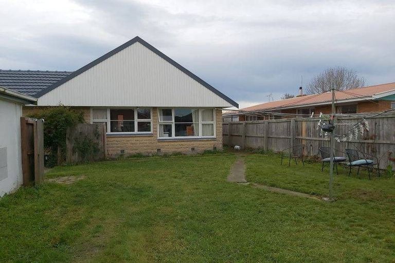 Photo of property in 35 Carruthers Street, Ilam, Christchurch, 8041