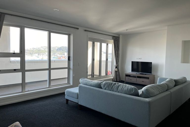 Photo of property in Stadium Garden Flats, 415/107 Thorndon Quay, Pipitea, Wellington, 6011