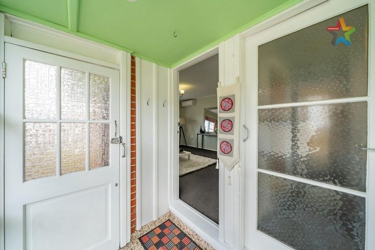 Photo of property in 1 Fairfield Avenue, Fairfield, Lower Hutt, 5011