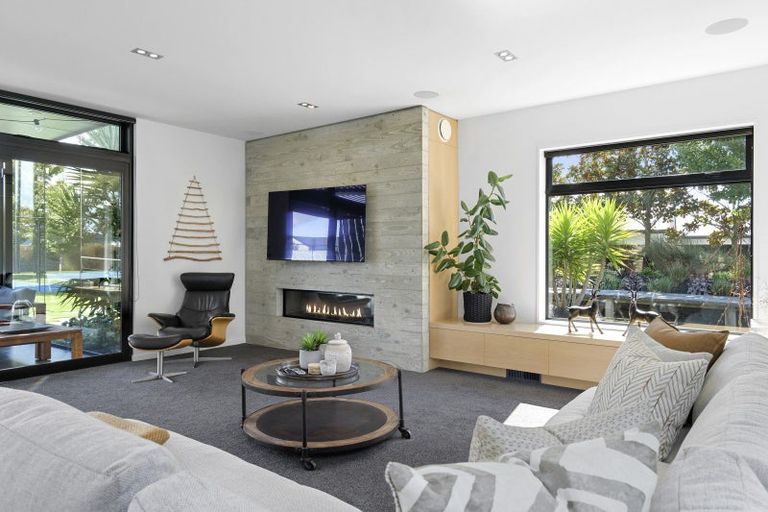 Photo of property in 18 Quarters Place, Halswell, Christchurch, 8025