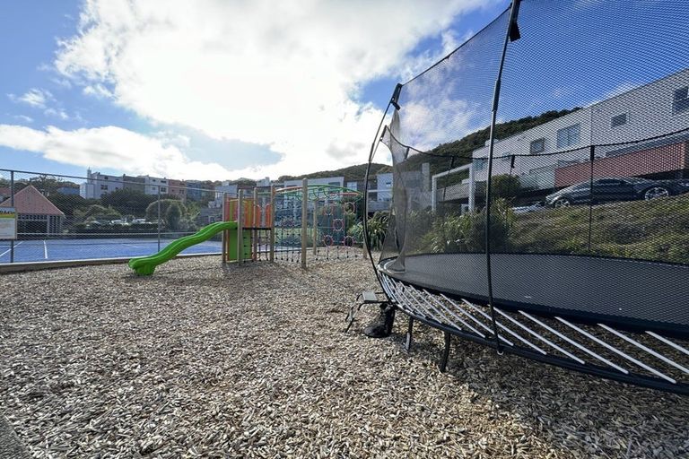 Photo of property in 24 Saddleback Grove, Karori, Wellington, 6012